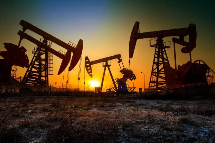 Baghdad Moves on Syria Pipeline to Bypass Hormuz Strait