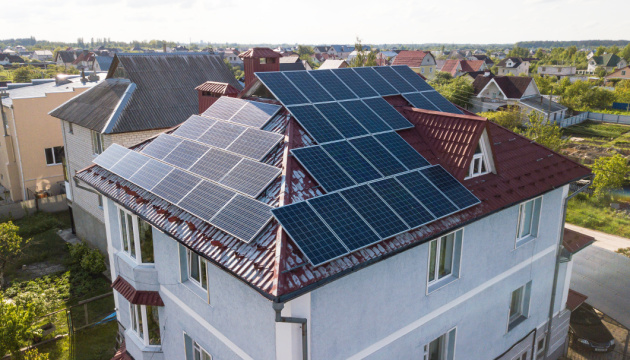 Home Solar Stations Gain Ground Across Ukraine