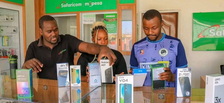 Record Low Commissions Hit Kenya's M-Pesa Agent Network