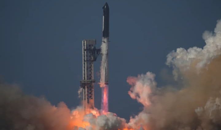 Starship Flight 13 Puts Twenty Satellites into Space from Texas
