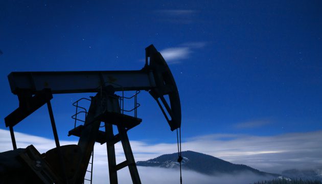 Brent Holds Above $87 as Hormuz Shipping Fears Persist