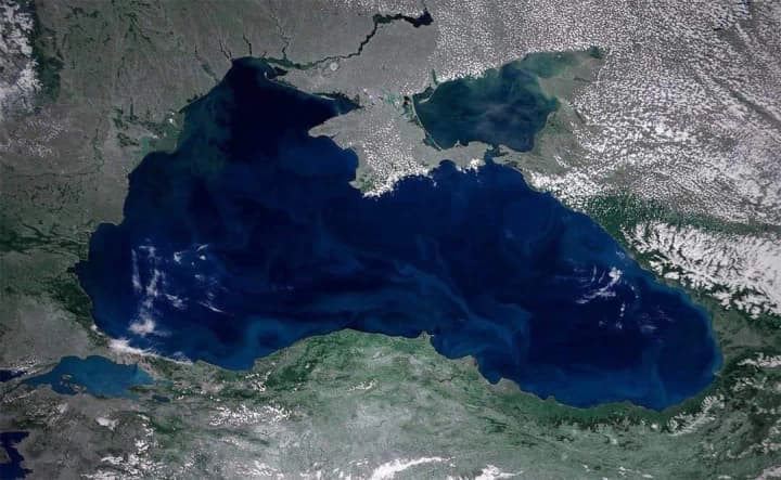 US Warns Ukraine Over Black Sea Strikes on Kazakh Oil Route