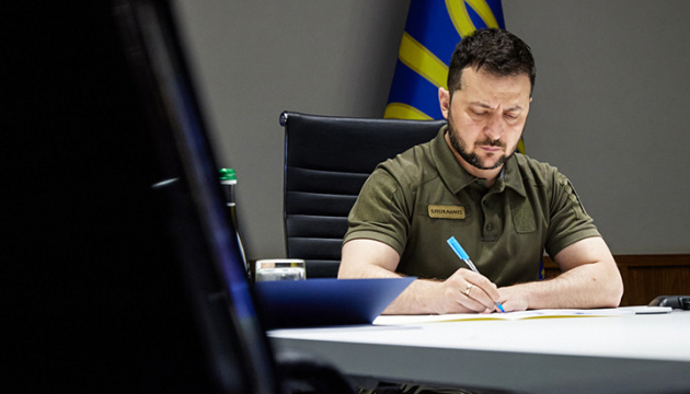 Ukraine Finance Workers Get New Professional Holiday