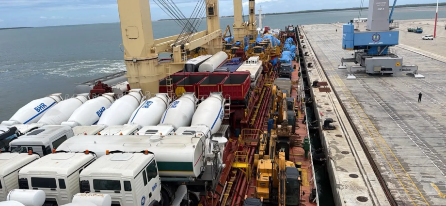 Dangote Refinery Faces Court Challenge Over Lamu Land Displacement